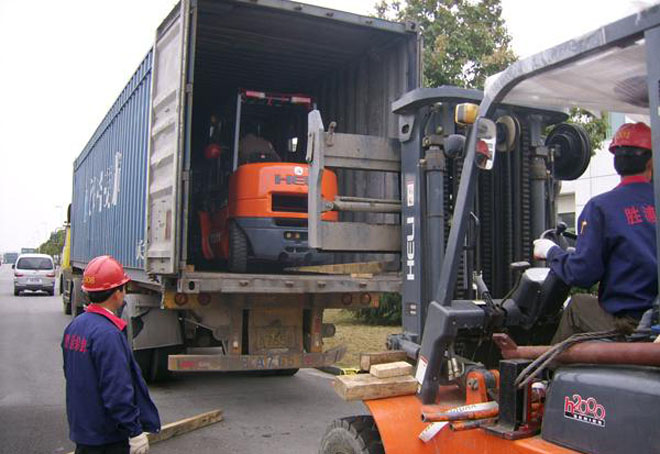 大型吊車叉車租賃,工廠搬遷,大型設備安裝吊裝移位,上樓下坑,搬運就位及150以上高空吊裝